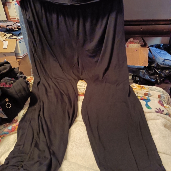 Black Wide-Leg Pants - Picture 1 of 3